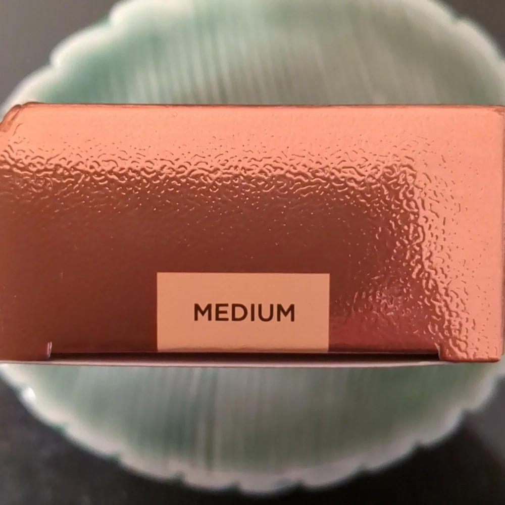 Loose Setting Powder - Picture 3 of 4
